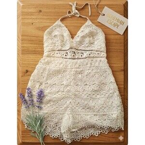 Lush White Lace Halter Romper Women’s Size L Scallop Trim Summer One Piece